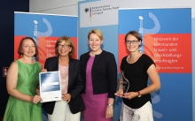 1. Platz Gender Award 2018 Region Hannover mit Bundesministerin Dr. Giffey